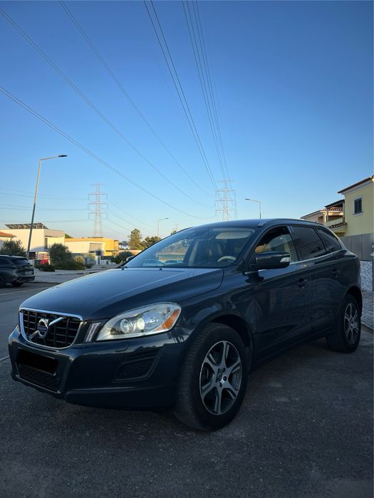 Volvo Xc60 Summum 2.0 5 cilindros 180.000KM