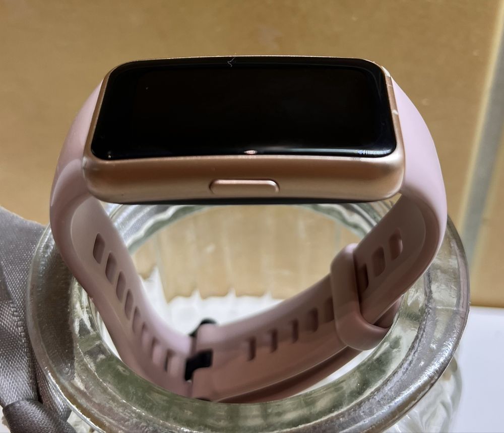 Smartband Huawei Band 6 - używany, stan bardzo dobry