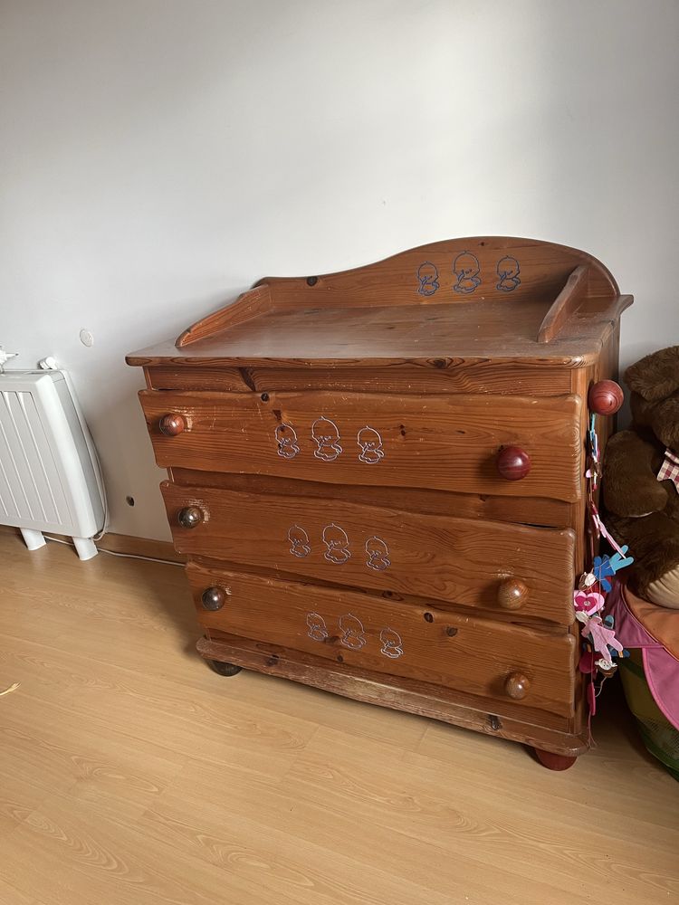 Cómoda para quarto de criança