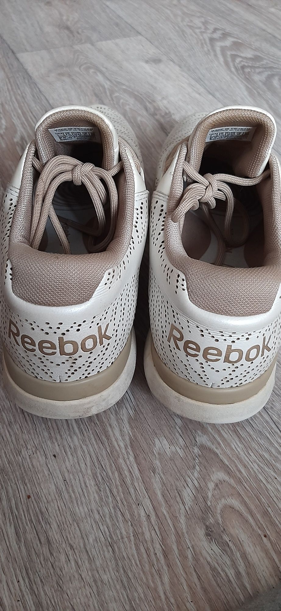 Кроссовки Reebok, оригинал, 37.5 р.