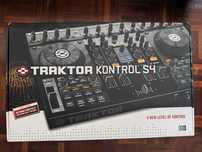 Controlador DJ Traktor Kontrol S4