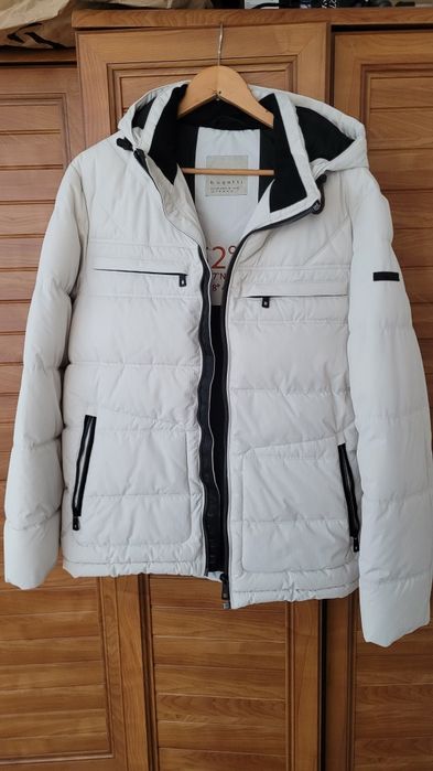 Biala kurtka bugatti