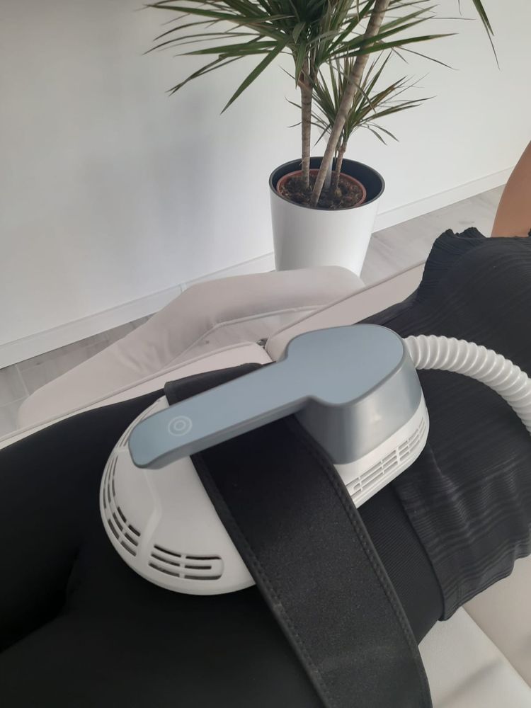 EMS Body Sculpt Body Space Buduje mięśnie