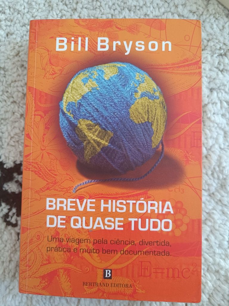 Livro "Breve história de quase tudo" de Bill Bryson