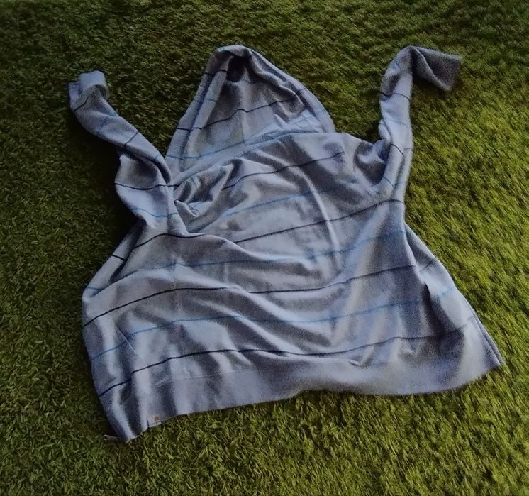 Продам кофту кархат без дірок не вигорівша Зу сума дірками розмір s