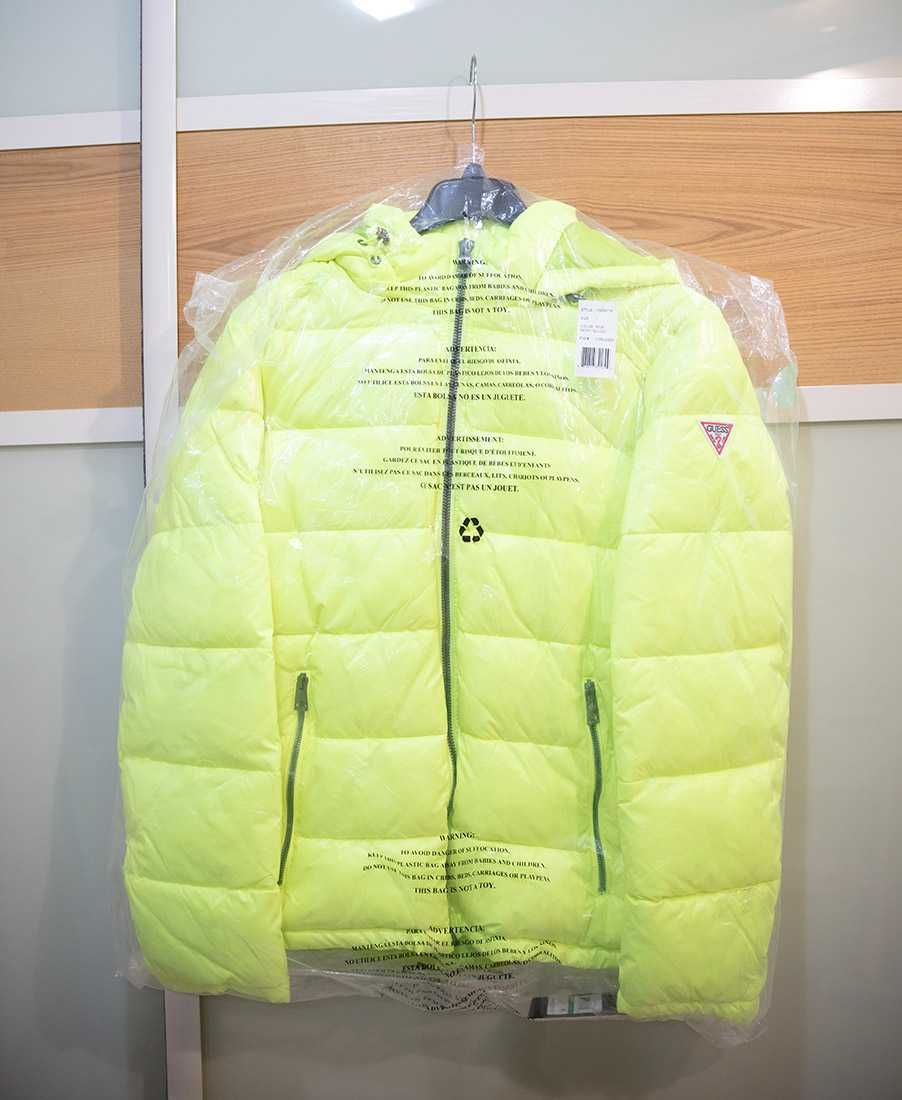 Пухова куртка GUESS чоловік.