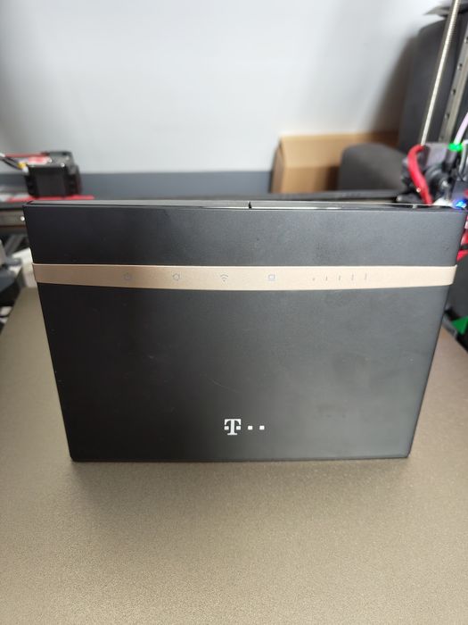 Router LTE Huawei B525s-23a bez SIM Locka