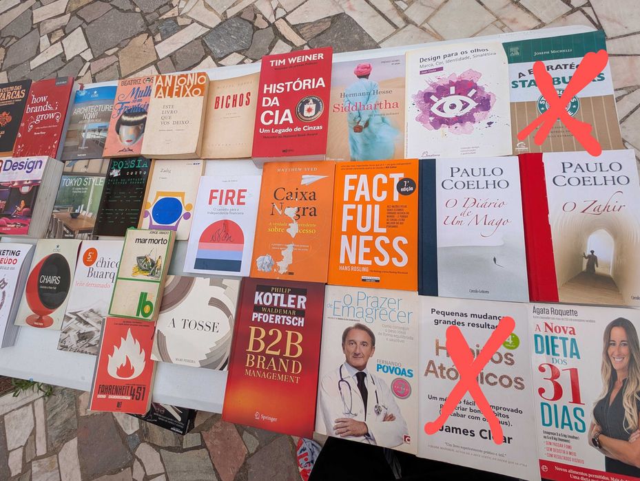 Varios livros 4€ cada mais portes