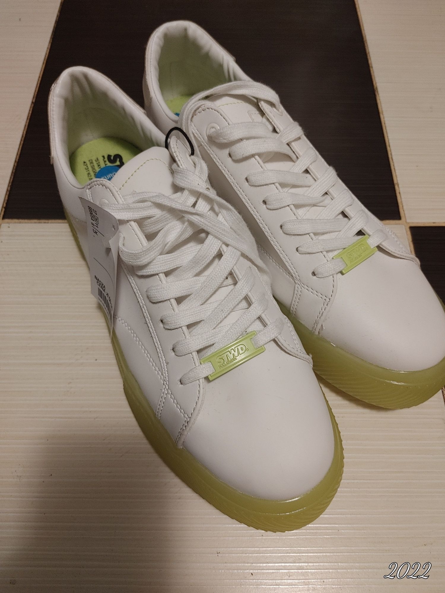 Nowe buty sneakersy Pull and Bear rozmiar 45 STWD