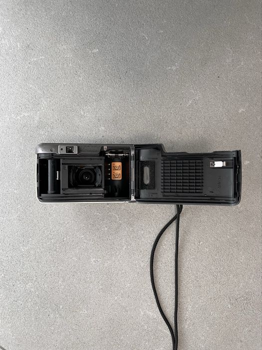 Olympus SuperZoom 76 S | Плівковий Фотоапарат