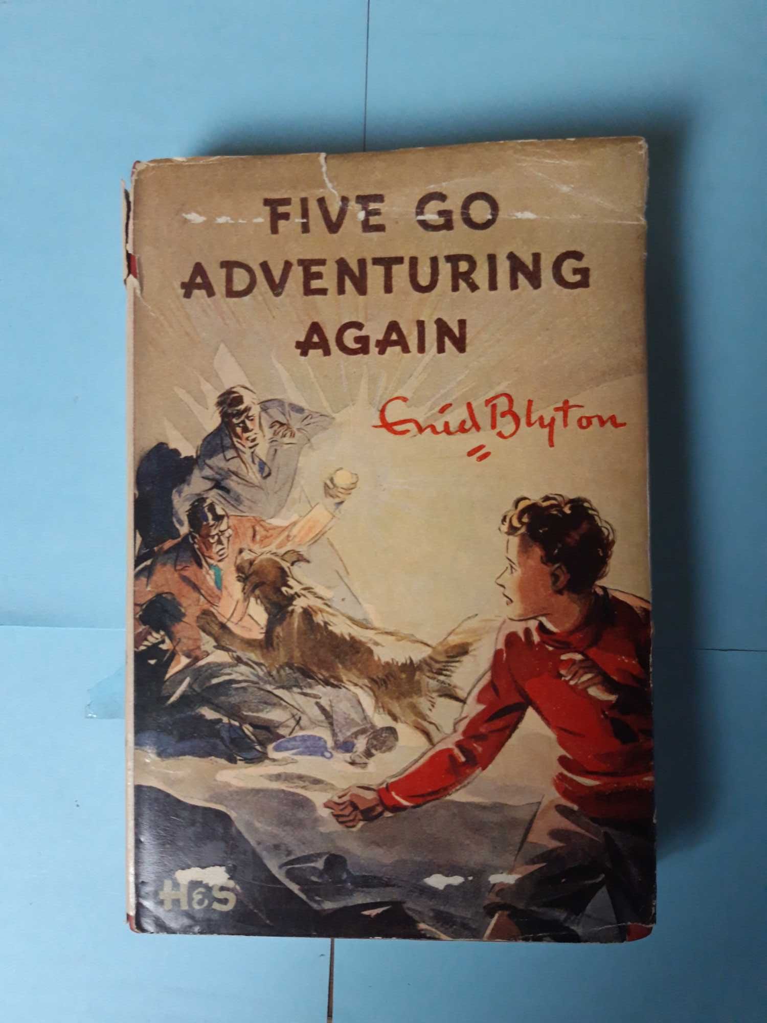 Livro- Ref CxC- Five Go Adventuring Again