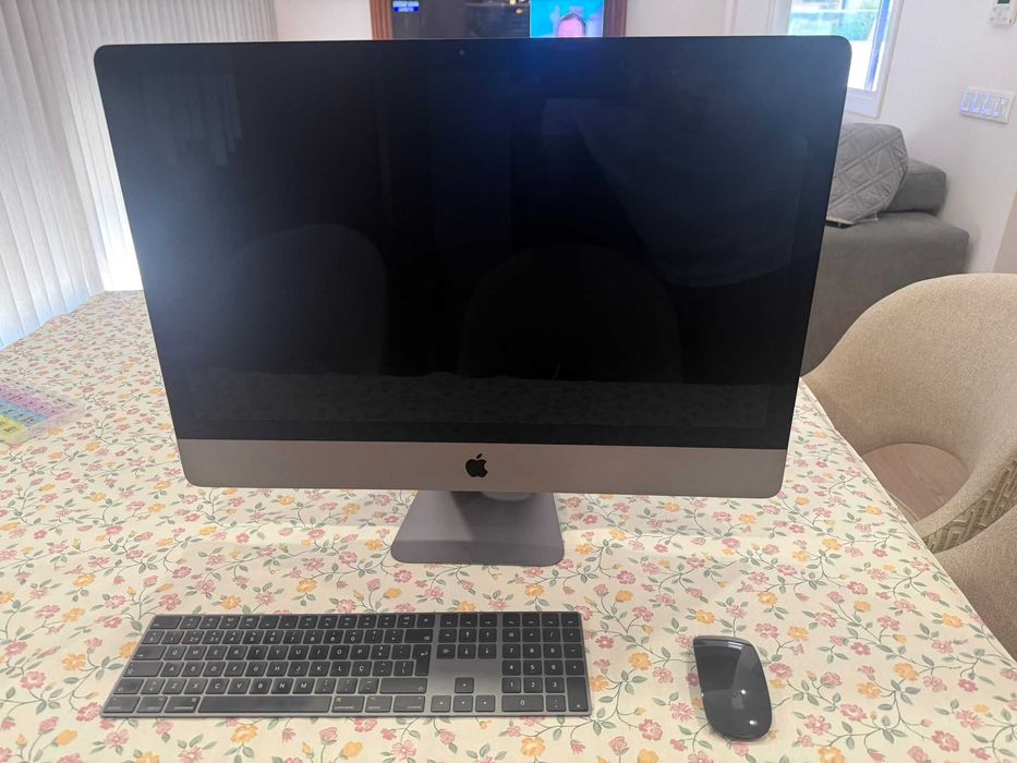 Apple iMac Pro - 27", Intel Xeon W, 128GB RAM, 64 GB GRAFICa, 4TB SDD
