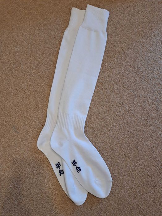 Skarpety pilkarskie białe roz. 39-42 Nowe