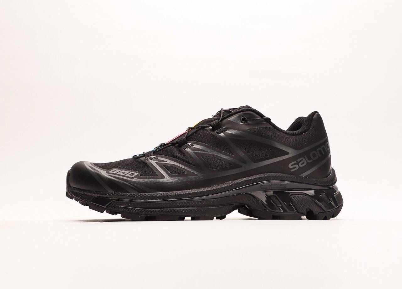 SALOMON XT-6  Black.