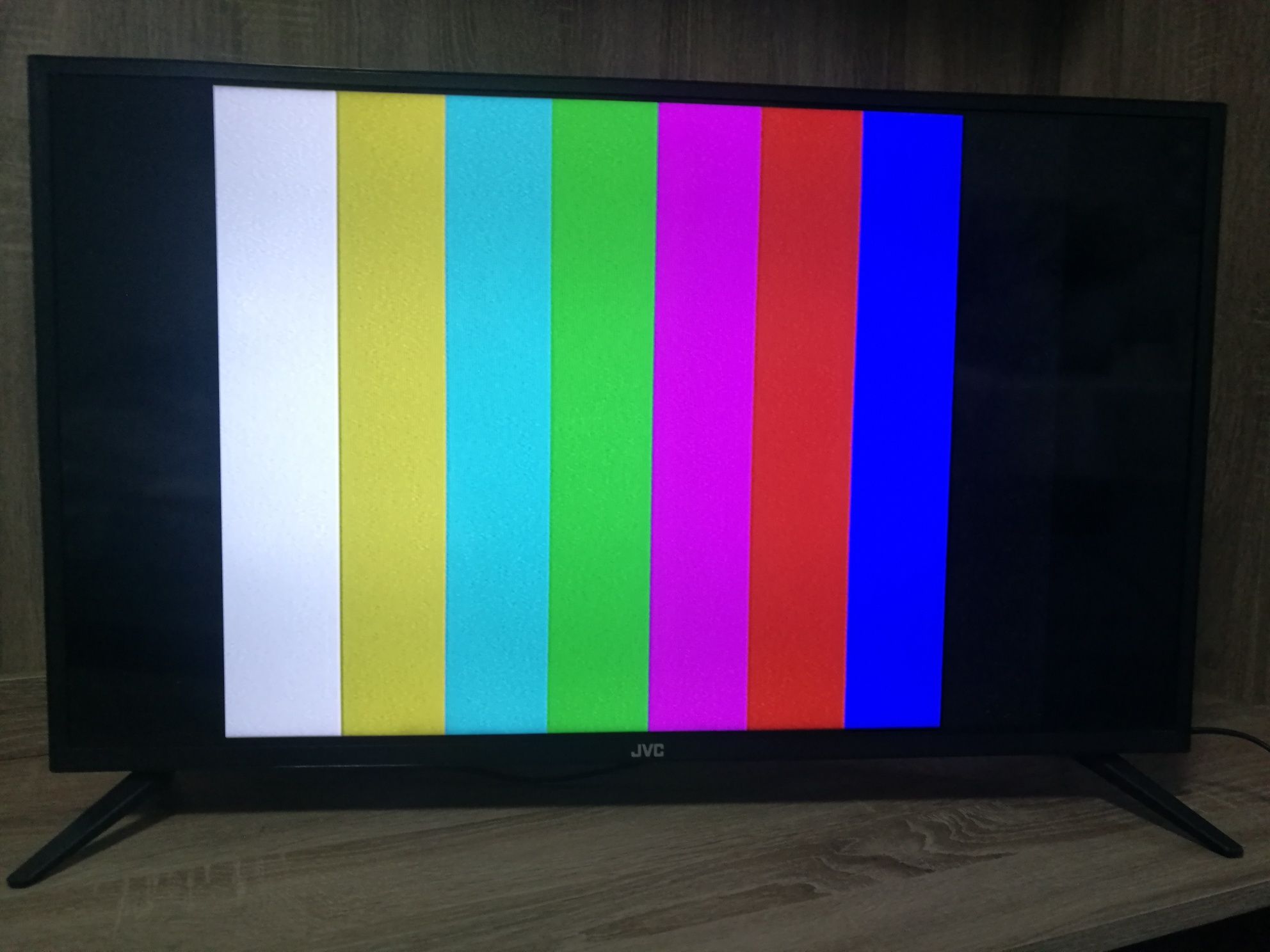 Телевізор JVC 32" LED