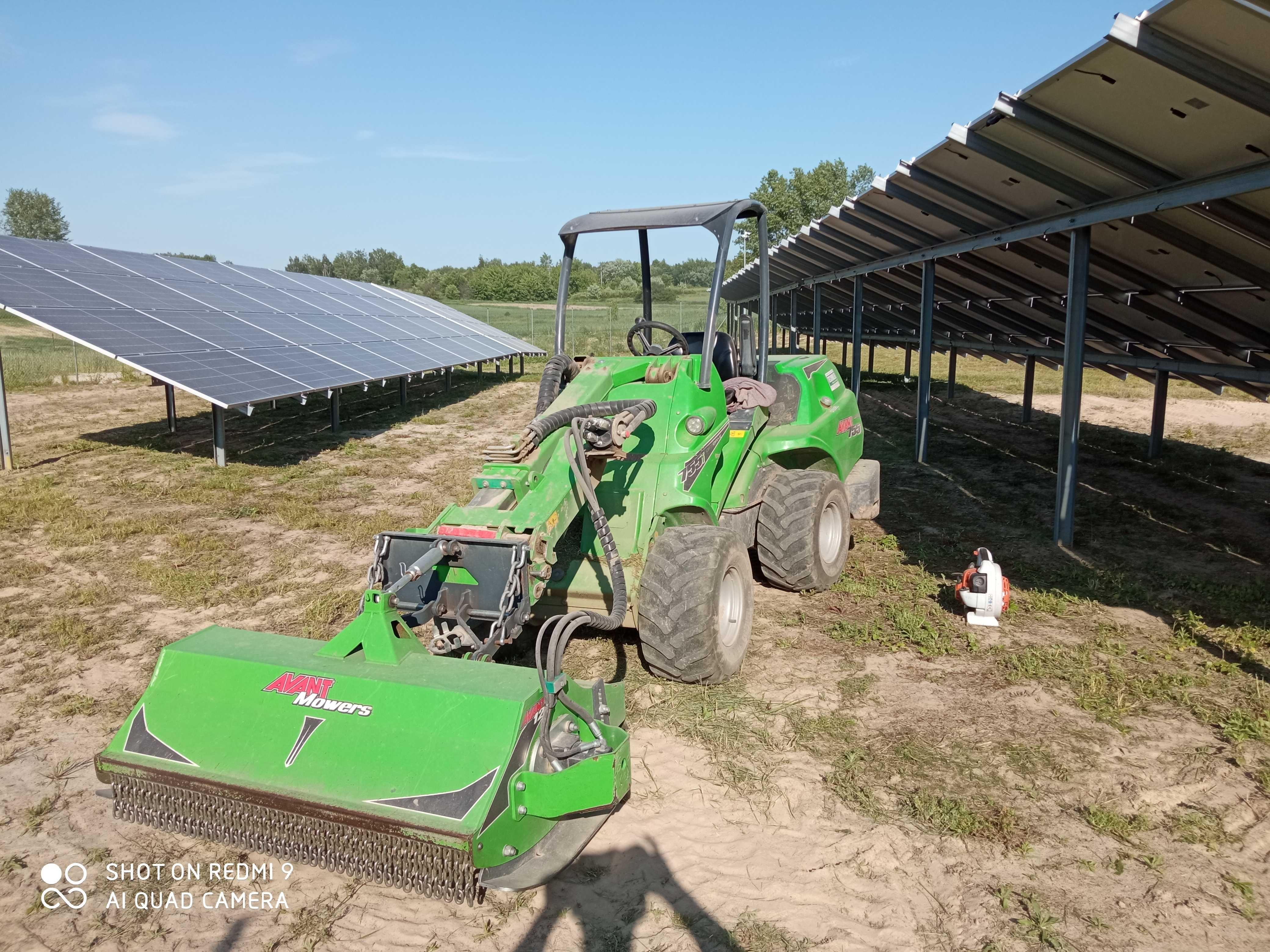 Koszenie elektrowni, farm fotowoltaicznych, działek, zakrzaczeń