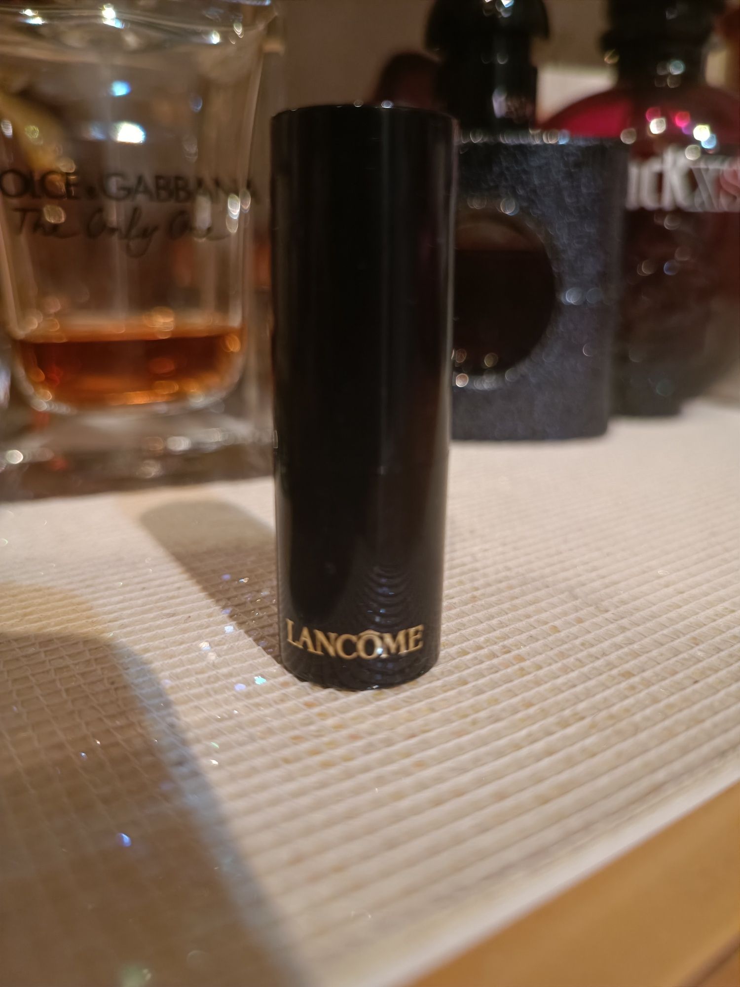 Pomadka Lancome  L'absolu 132 cream rouge czerwona klasyczna szminka