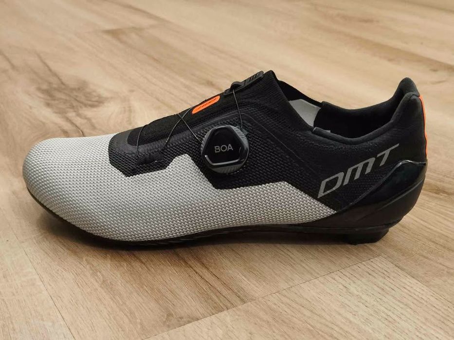 Sapatos de estrada DMT KR4