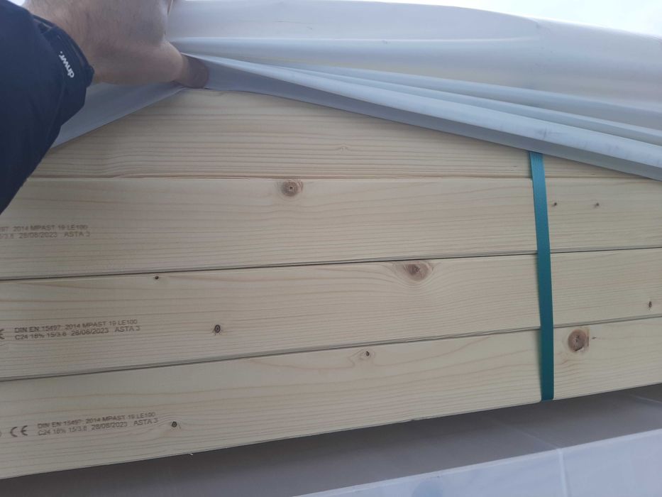 Drewno konstrukcyjne świerkowe KVH NSi 60x140x13000 mm