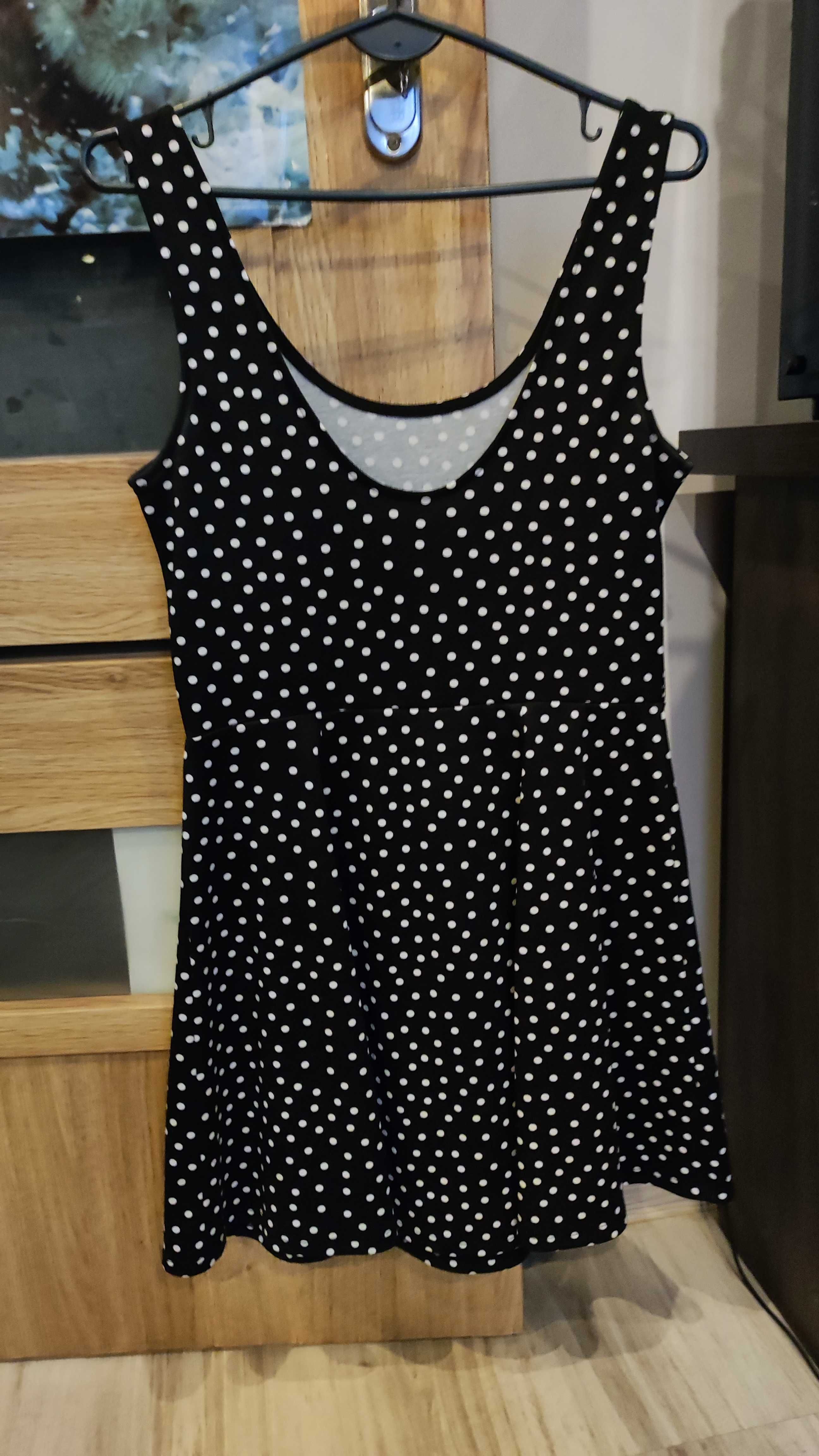 Sukienka letnia czarna w białe kropy, rozmiar M/L