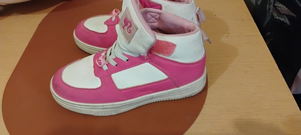 Buty dziewczęce różowe