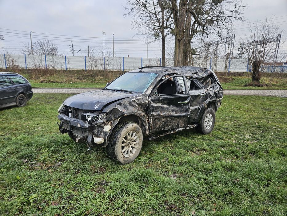 Mitsubishi Pajero  sport  2 5 diesel