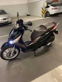 Skuter Piaggio Medeley 125 prawie nowy