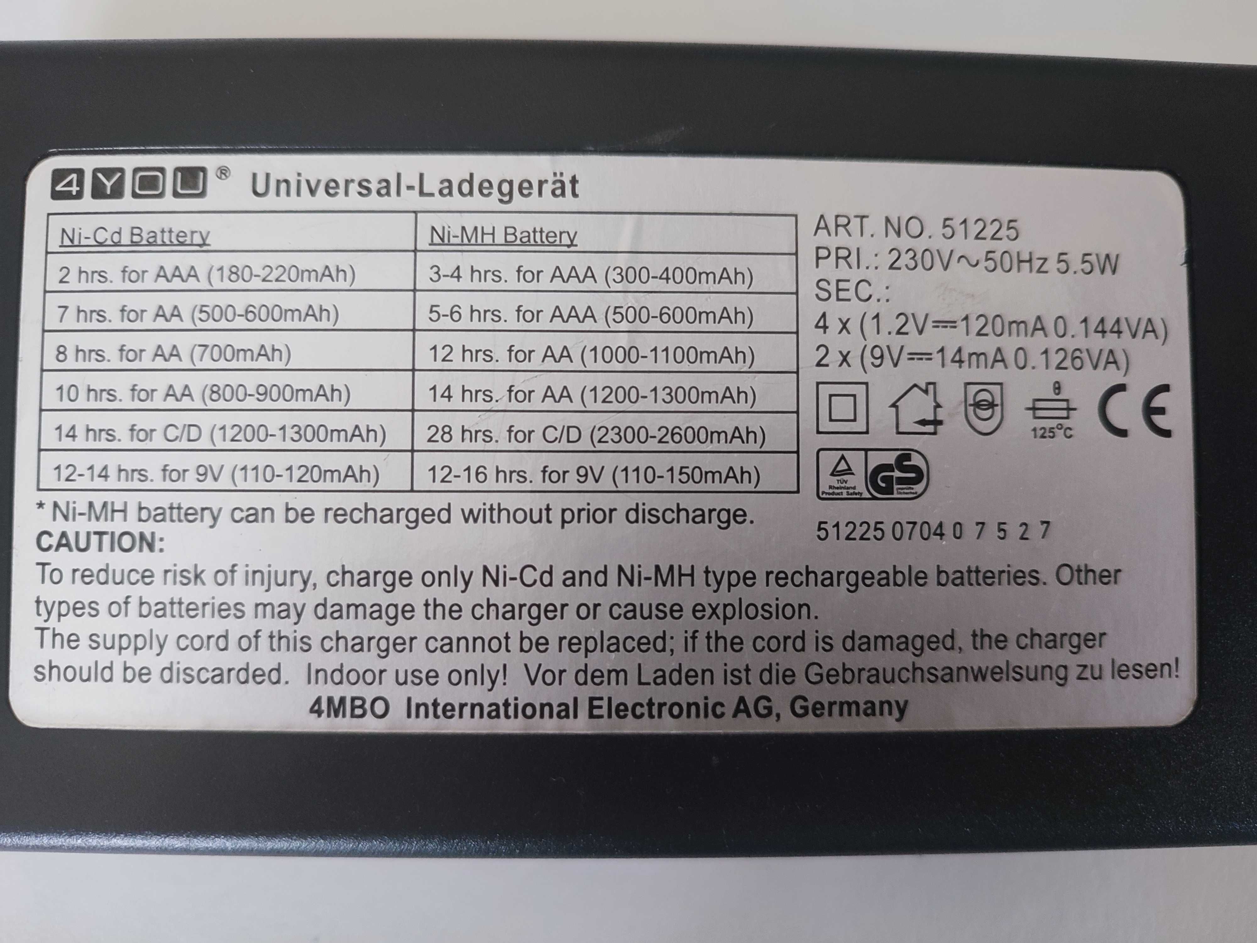 Зарядний пристрій 4you для акумуляторів  класу AA / AAA / крон 9v