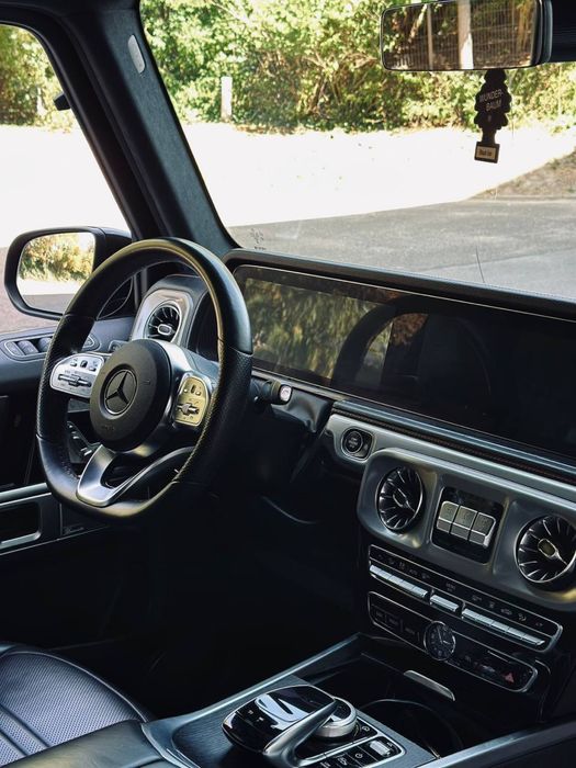 Wynajem aut klasy premium. Mercedes G400D AMG