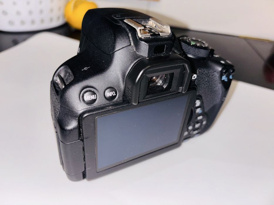 CANON EOS 700D (corpo)