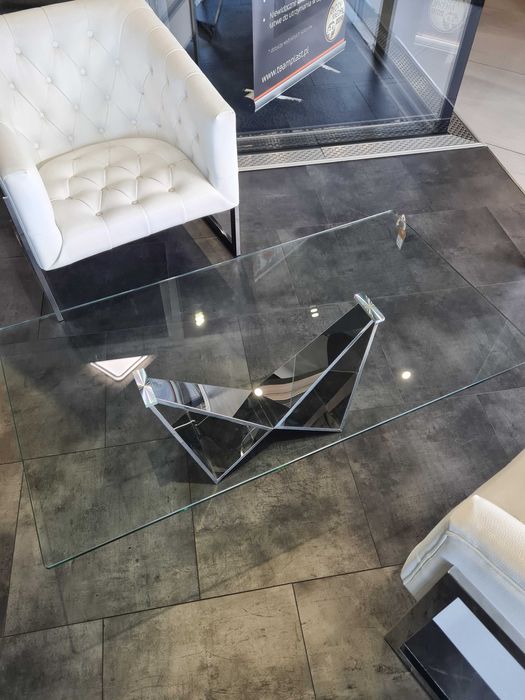 Designerski stolik kawowy ze szkła