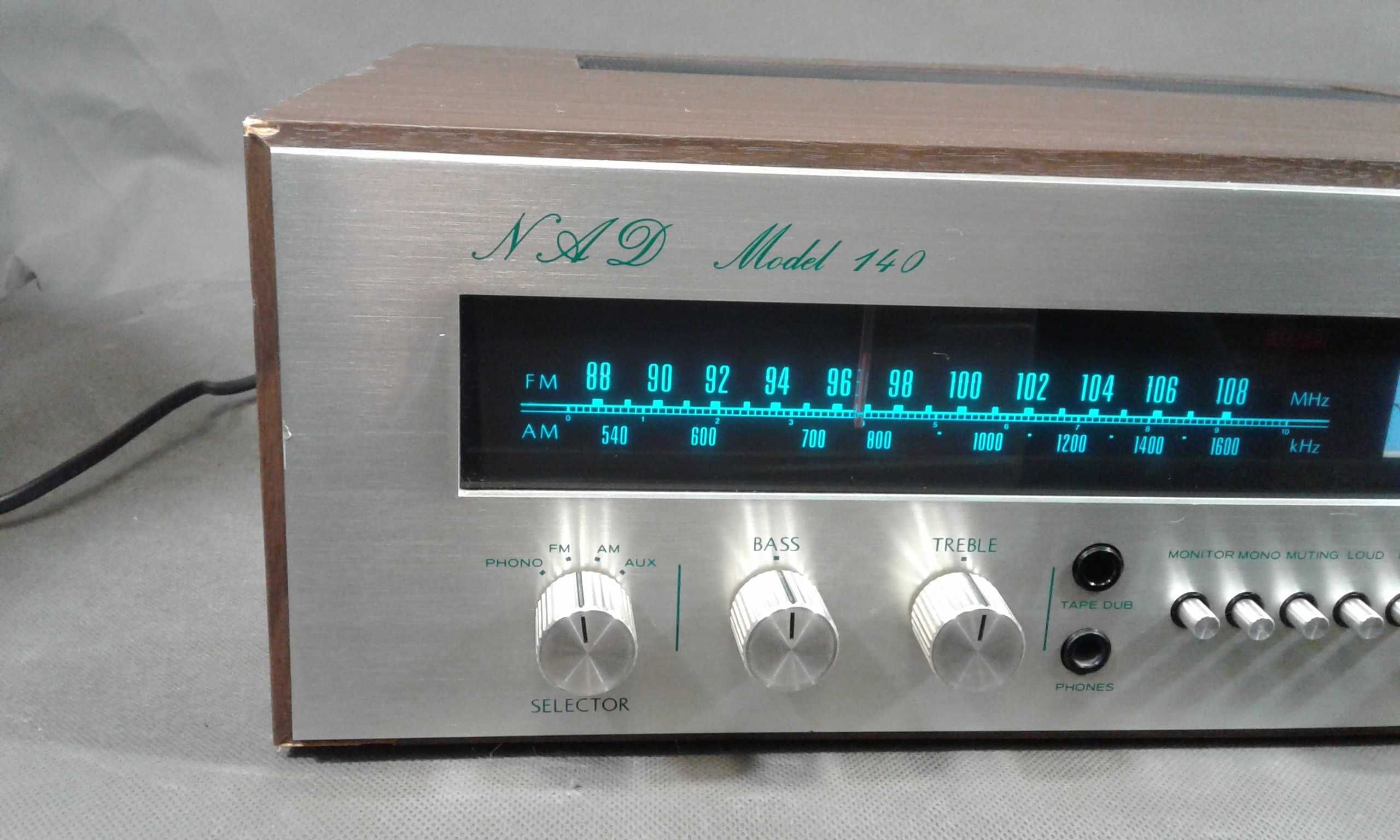 NAD model 140,amplituner stereo vintage