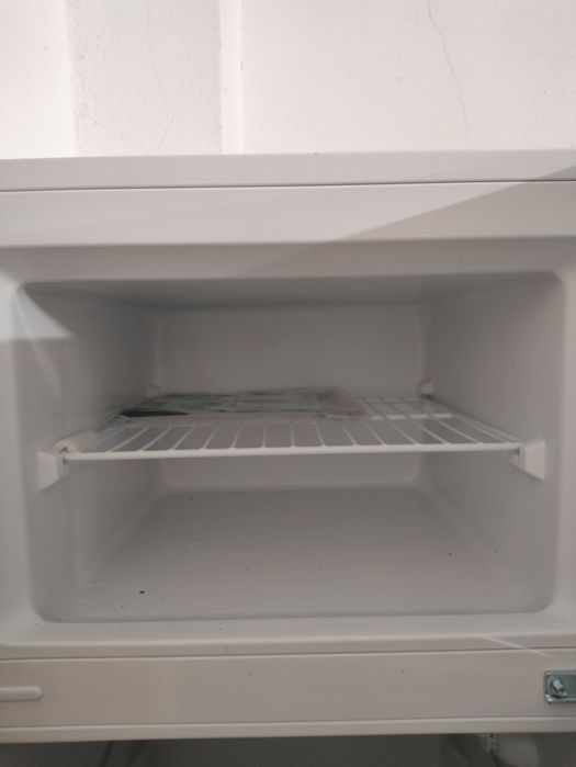 Frigorífico com congelador marca Candy