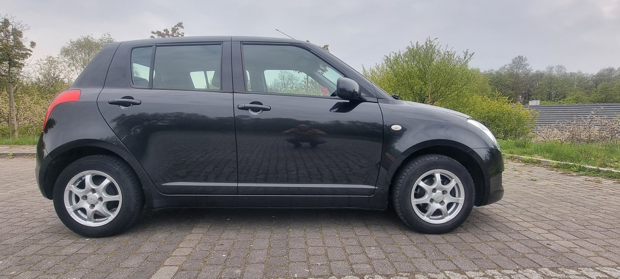 Suzuki Swift 1.3 92km Salon Polska idealny Stan jak nowy 133tys km