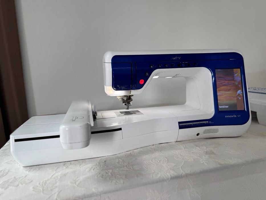 Вишивальна -швейна машинка