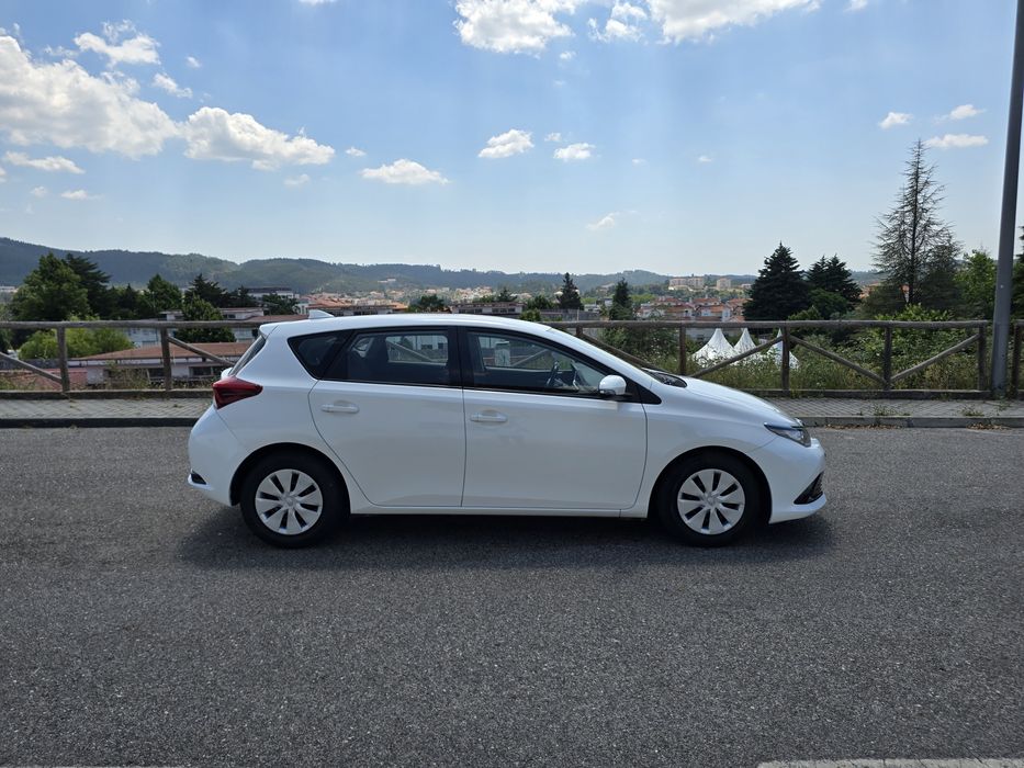 Toyota Auris 1.4 D4d Active+AC 90cv 6V Nacional 1 Dono Como Novo