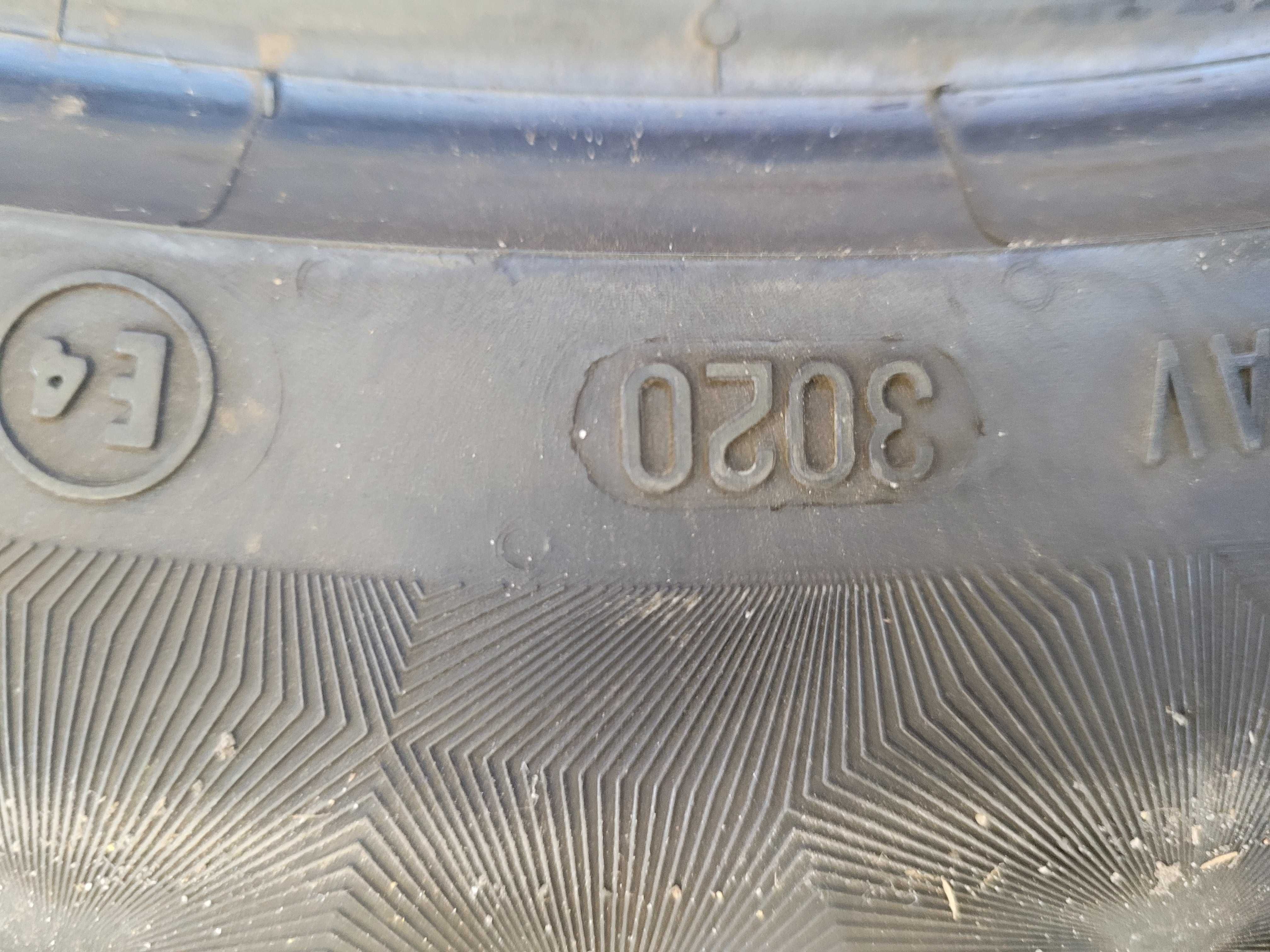 Opony 235/ 45 18 Continental lato 2 sztuki