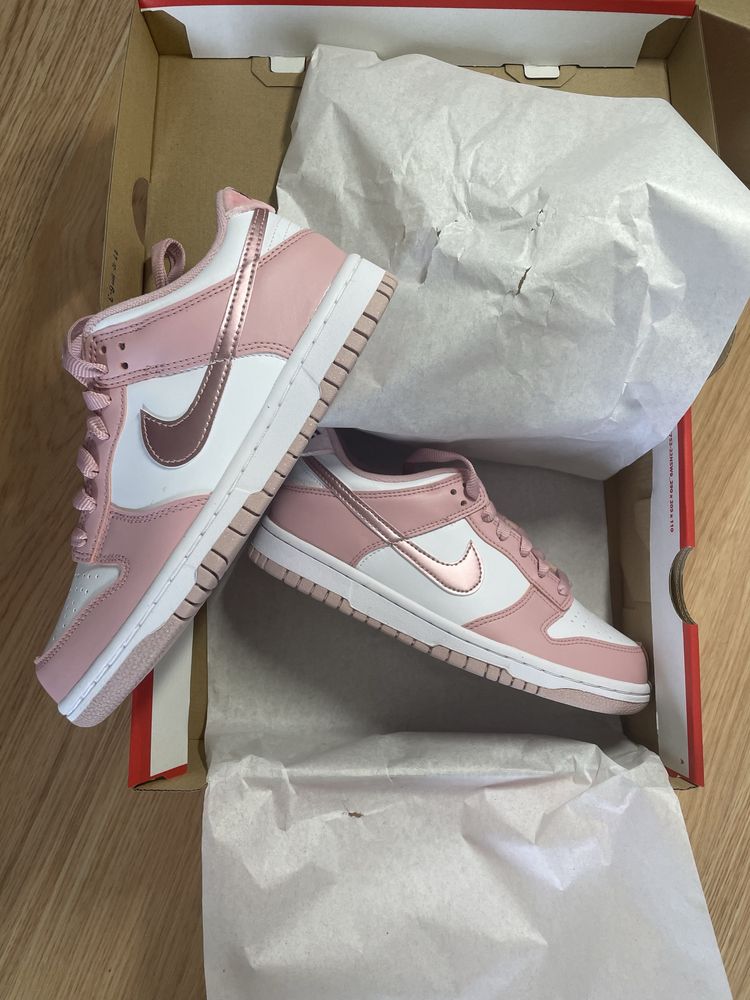 Nike Dunk Low Pink Velvet