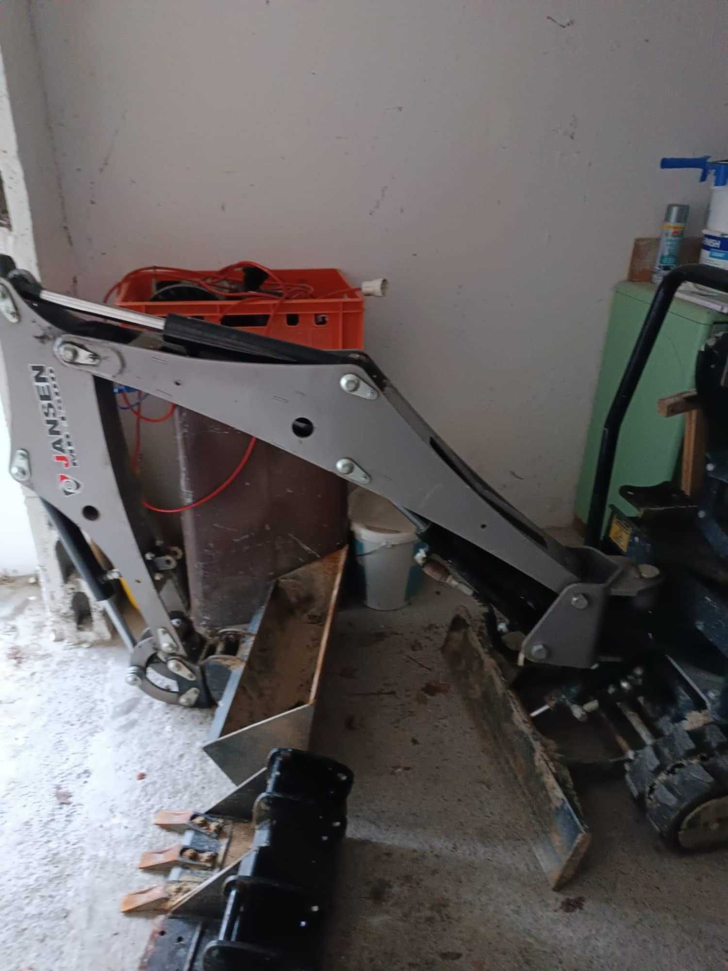 MINIKOPARKA samobieżna Jansen MB-1500 wraz z osprzętem.