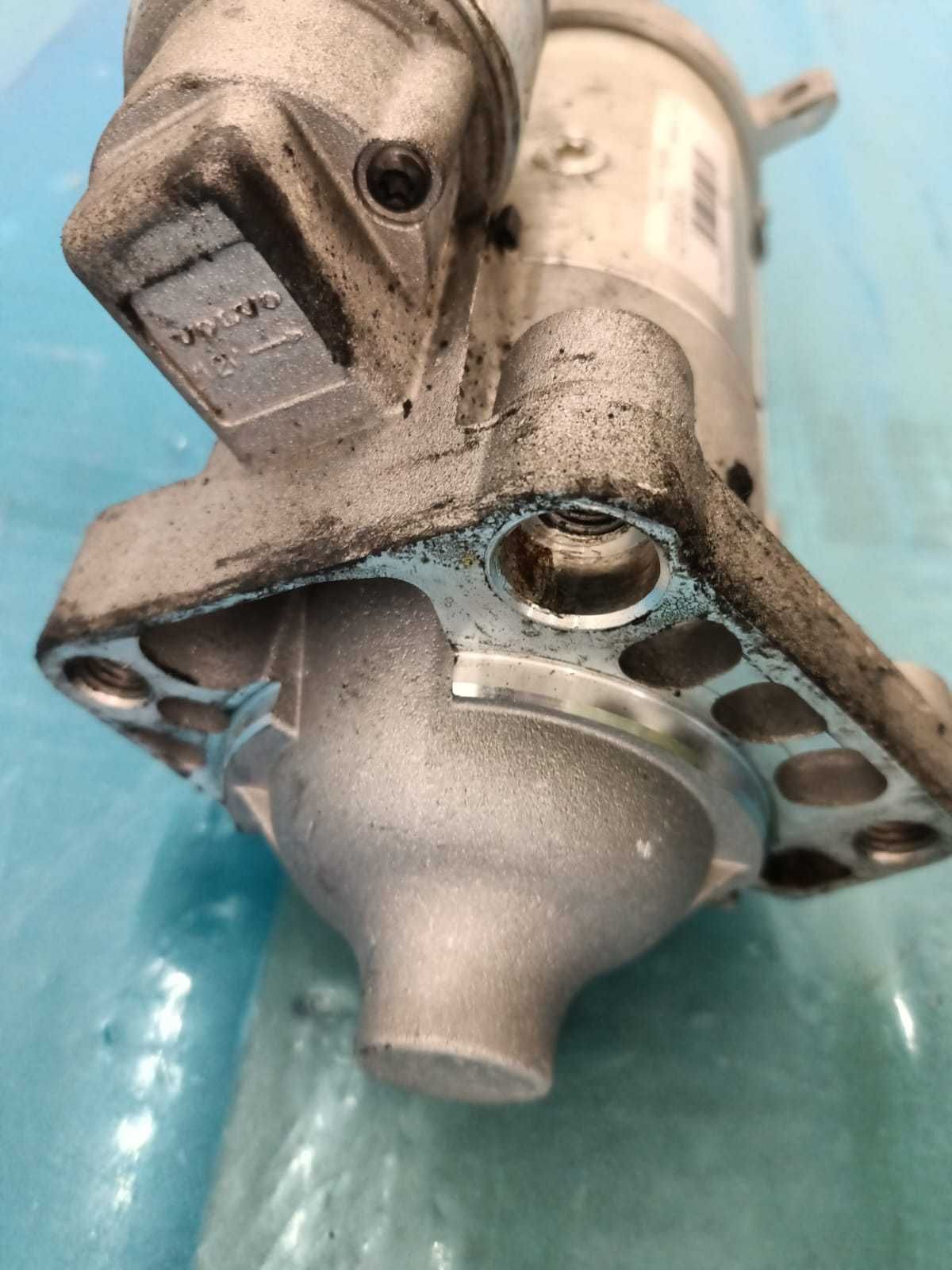 Rozrusznik Volvo do benzyny 2,0 VEA