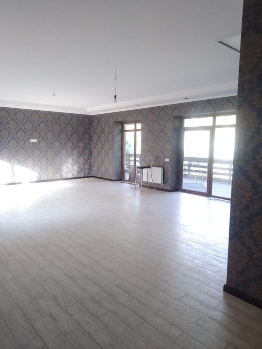 Сдам дом в безопасном тихом месте.поселок Артюховка Змеевского р. 2 эт