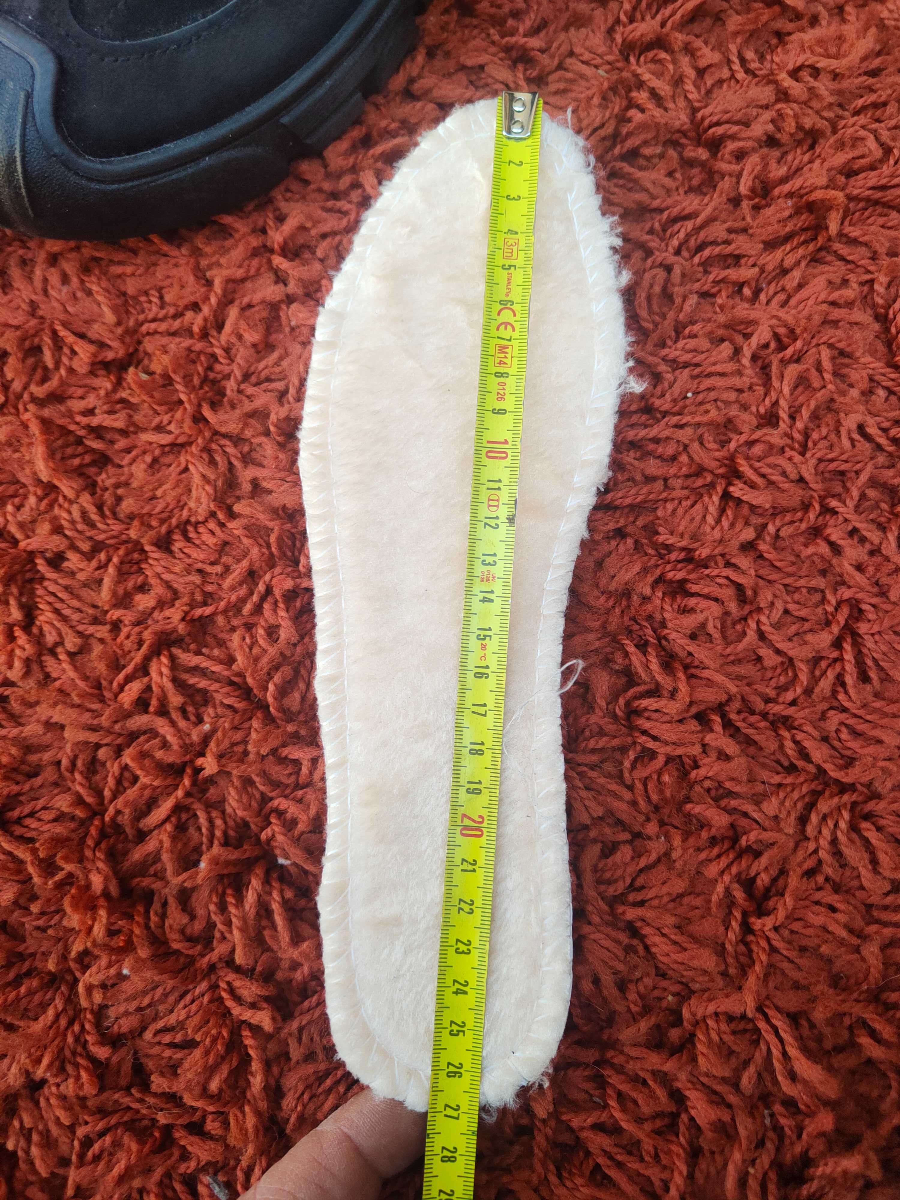 Buty Ocieplane Kapcie 43 Nowe oo
