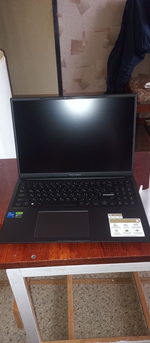 Asus Vivobook 16 дюймов