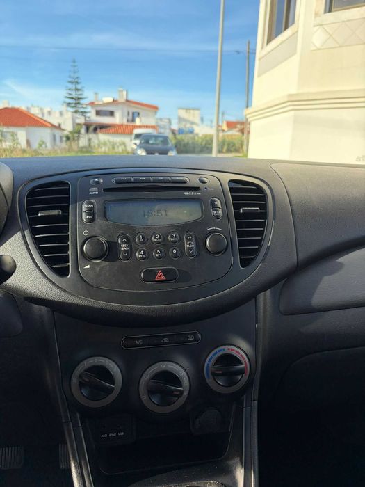 Vendo yunday i10. Um dono. Sempre em garagem.