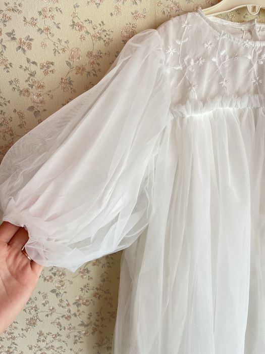 Святкова сукня для дівчинки