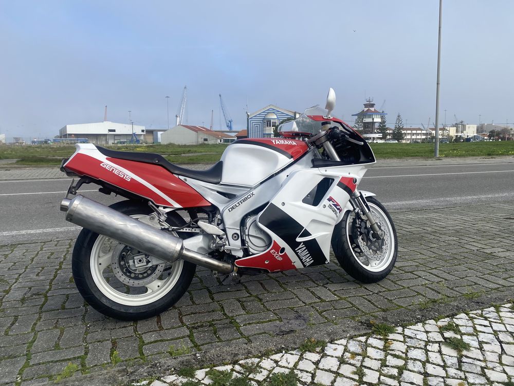 Yamaha FZR 1000 ano 1992