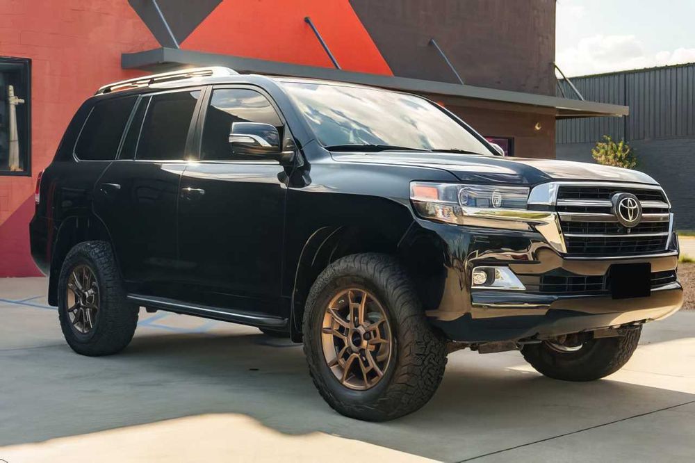 Toyota Land Cruiser      2020