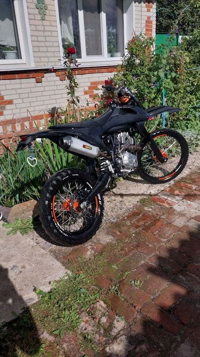 Продам мотоцикл кови старт 250 очень срочно бо уезжаю за границу