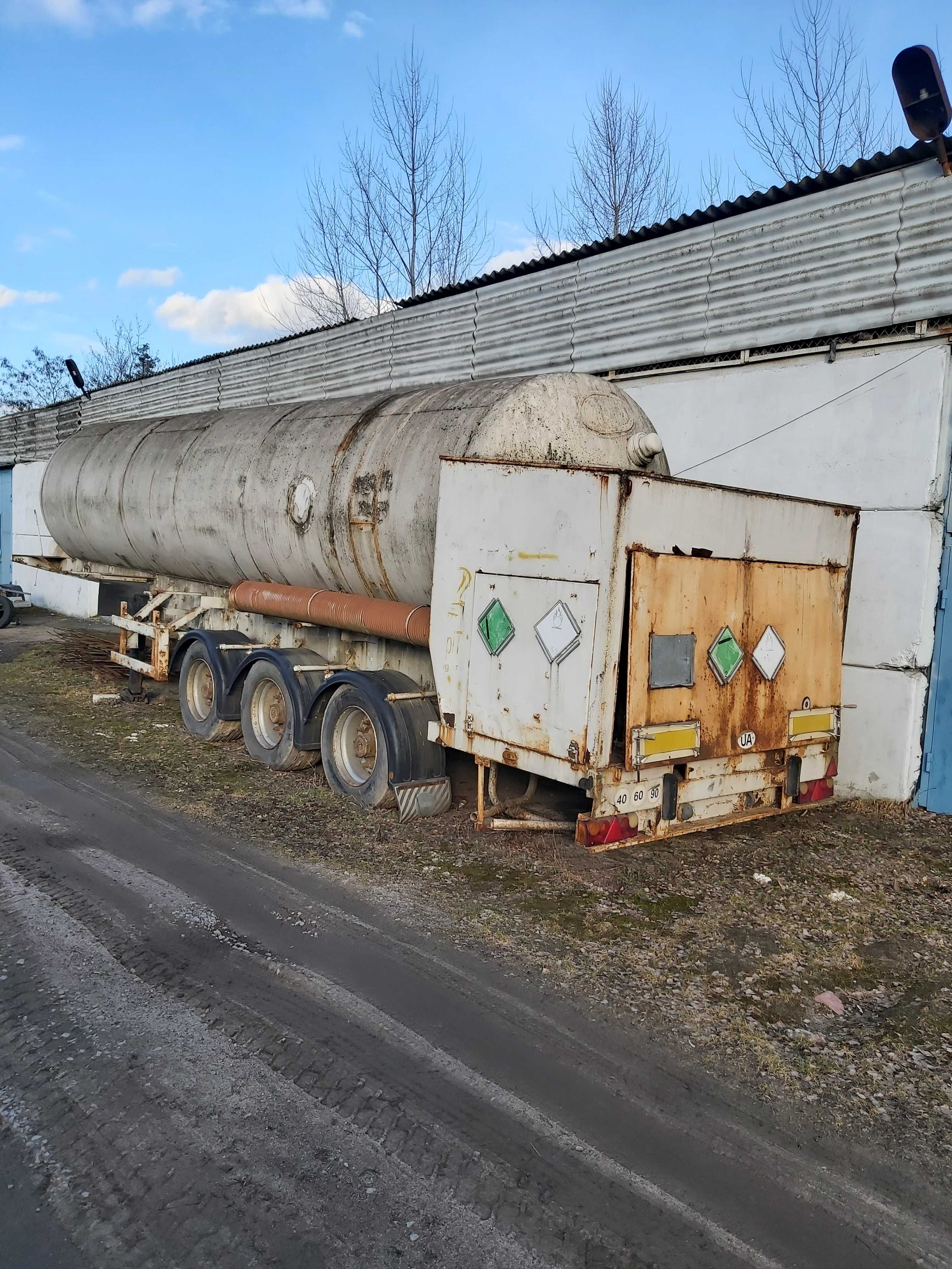 Цистерна. Цистерна на шасі(нержавійка). Бочка.