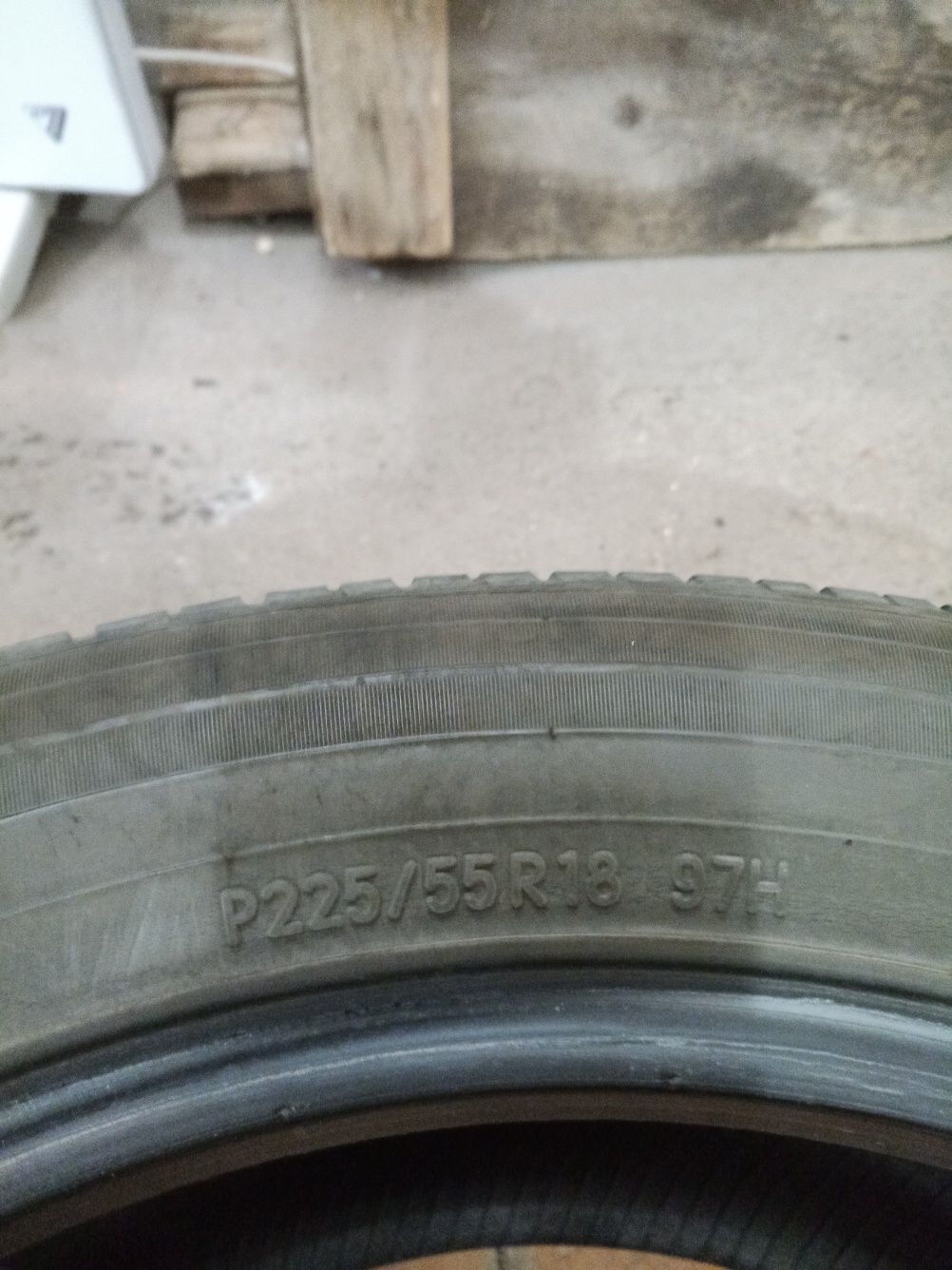 Прадама резіну 225/55 р18